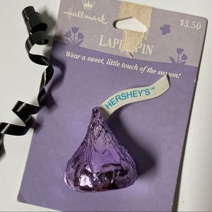 1998 Hallmark Hershey’s Kiss Lapel Pin